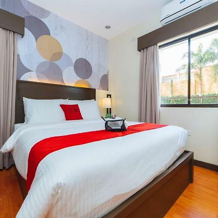 Готель Reddoorz Premium @ Sta Rosa Tagaytay Road Silang Екстер'єр фото