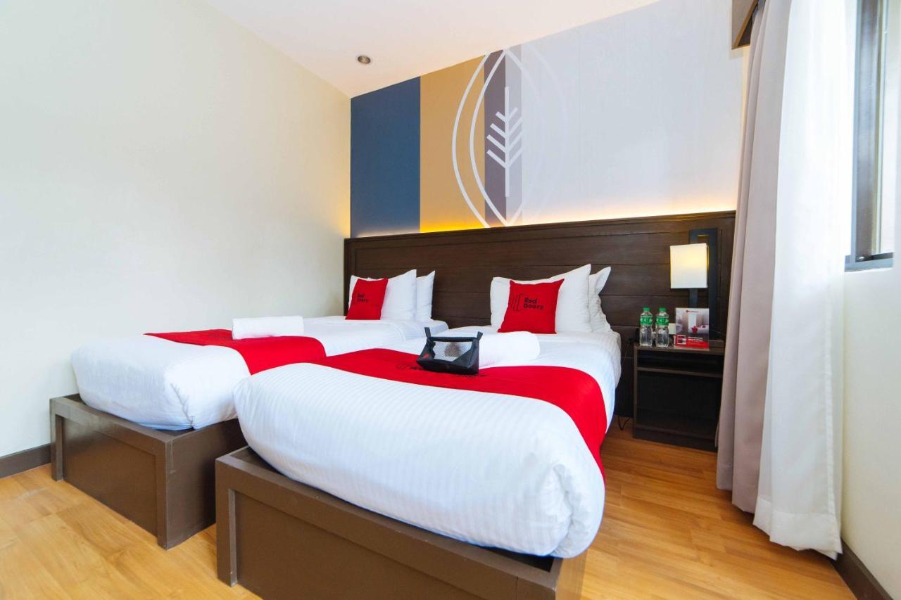 Готель Reddoorz Premium @ Sta Rosa Tagaytay Road Silang Екстер'єр фото
