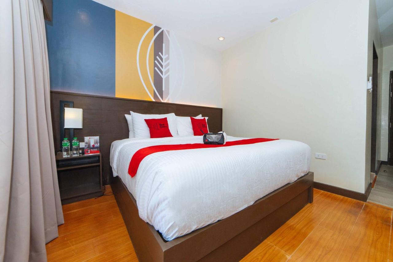 Готель Reddoorz Premium @ Sta Rosa Tagaytay Road Silang Екстер'єр фото