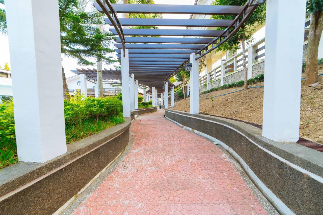 Готель Reddoorz Premium @ Sta Rosa Tagaytay Road Silang Екстер'єр фото