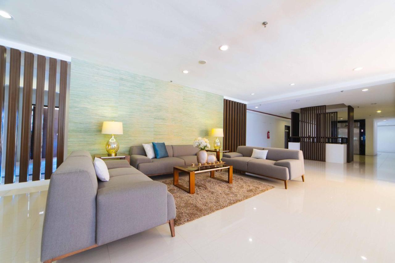 Готель Reddoorz Premium @ Sta Rosa Tagaytay Road Silang Екстер'єр фото