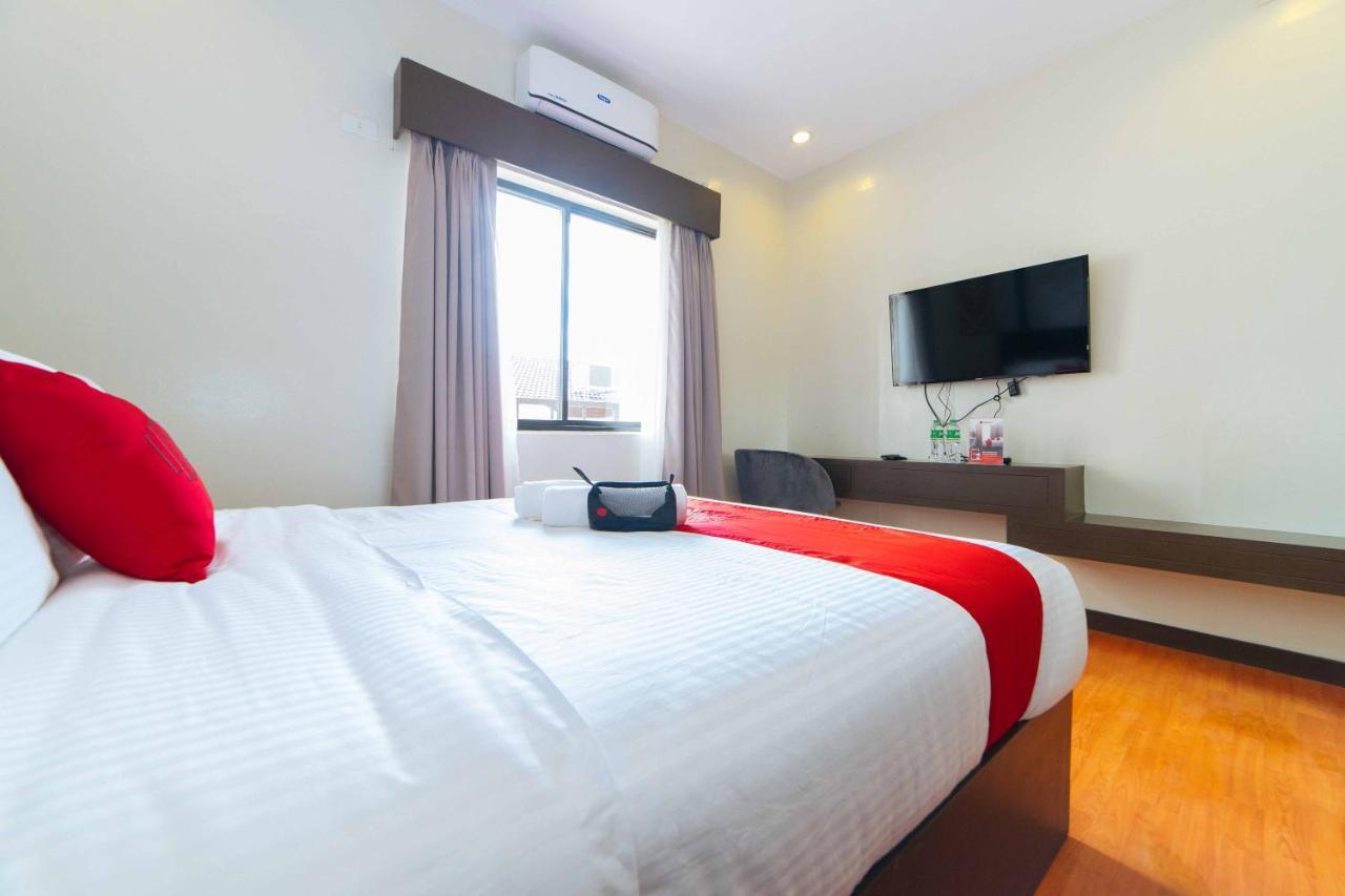 Готель Reddoorz Premium @ Sta Rosa Tagaytay Road Silang Екстер'єр фото