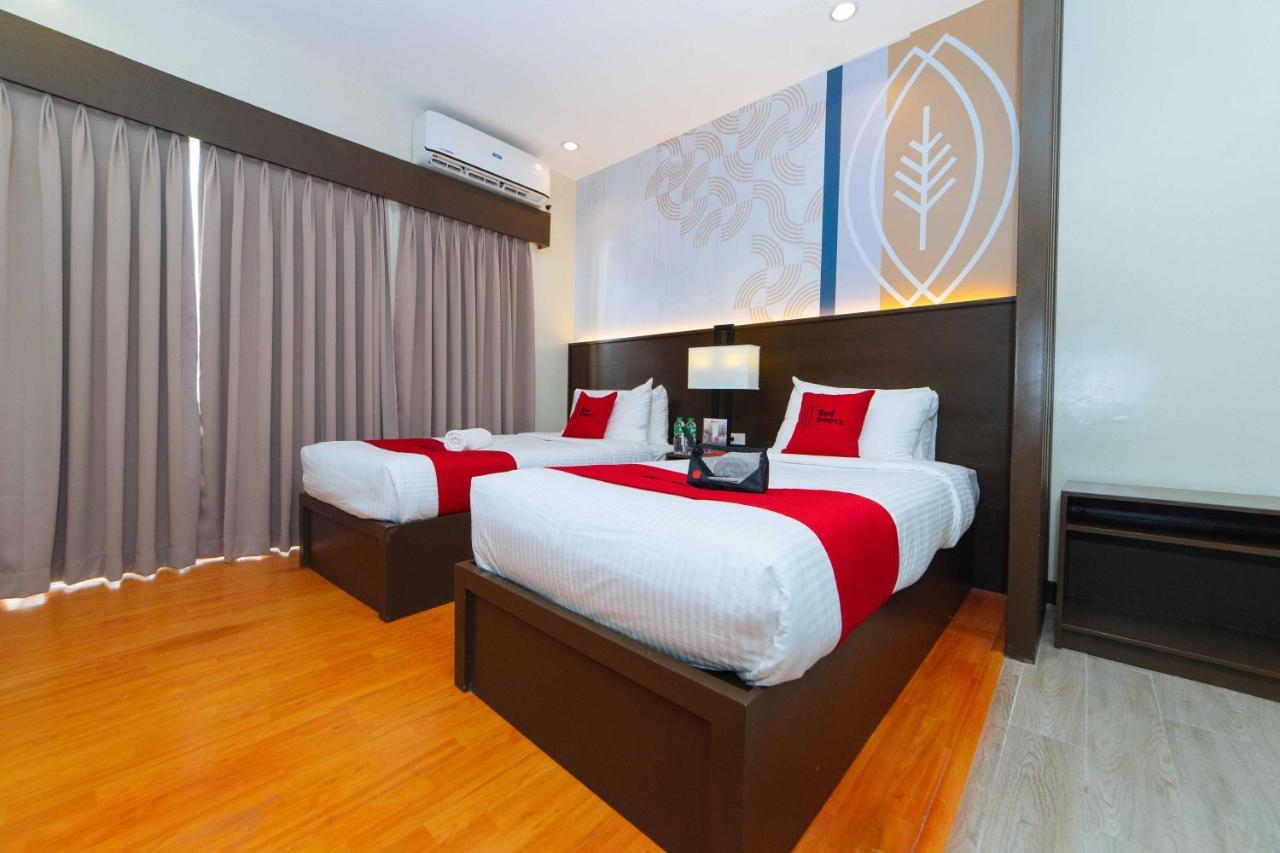 Готель Reddoorz Premium @ Sta Rosa Tagaytay Road Silang Екстер'єр фото