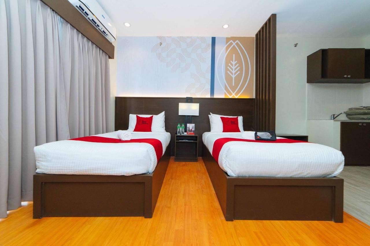 Готель Reddoorz Premium @ Sta Rosa Tagaytay Road Silang Екстер'єр фото