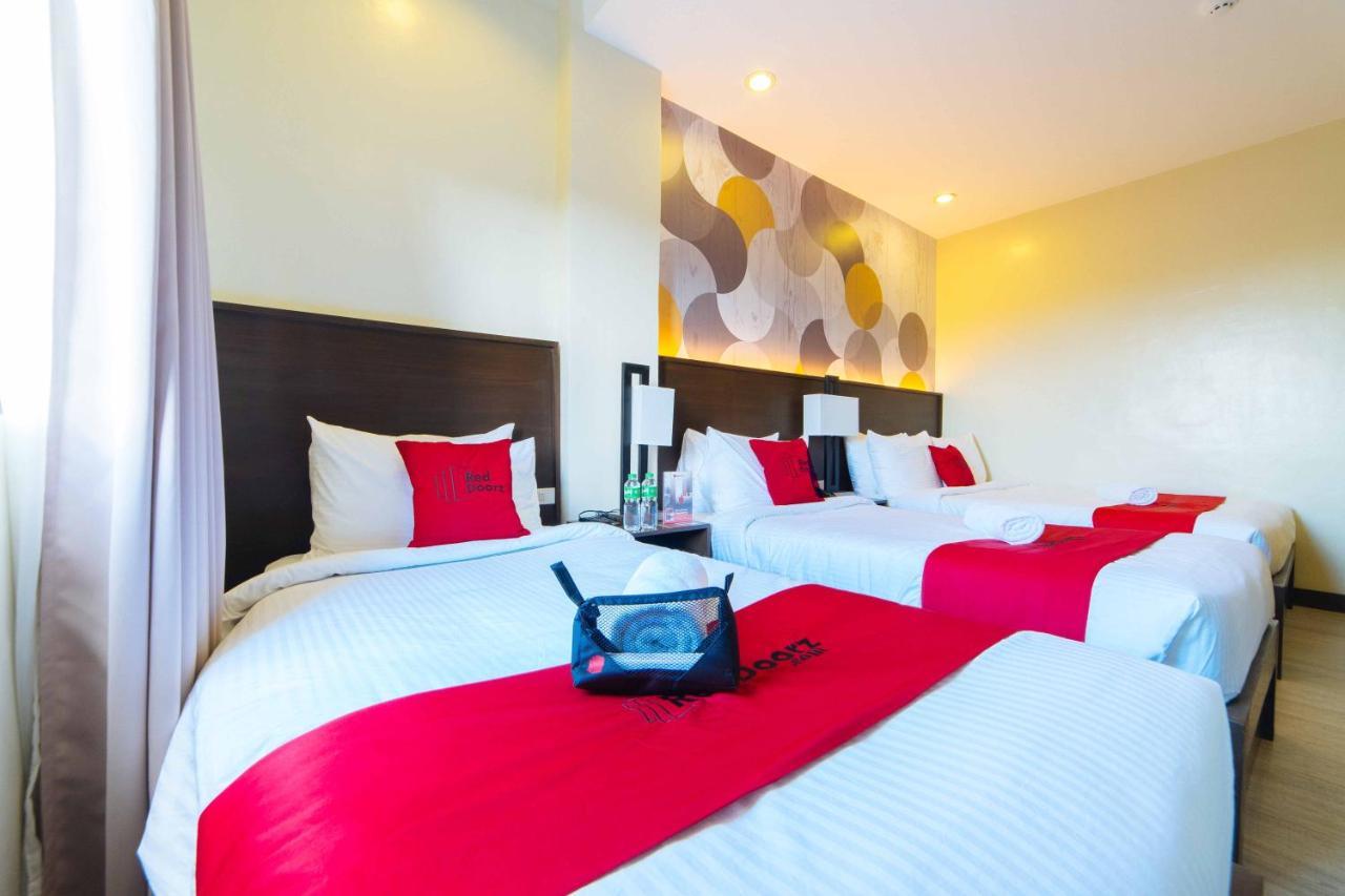 Готель Reddoorz Premium @ Sta Rosa Tagaytay Road Silang Екстер'єр фото