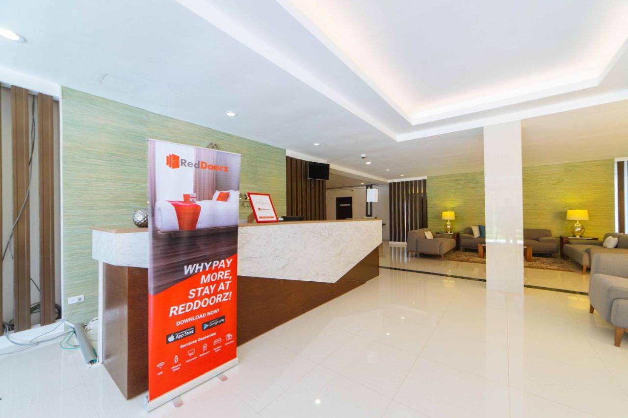 Готель Reddoorz Premium @ Sta Rosa Tagaytay Road Silang Екстер'єр фото