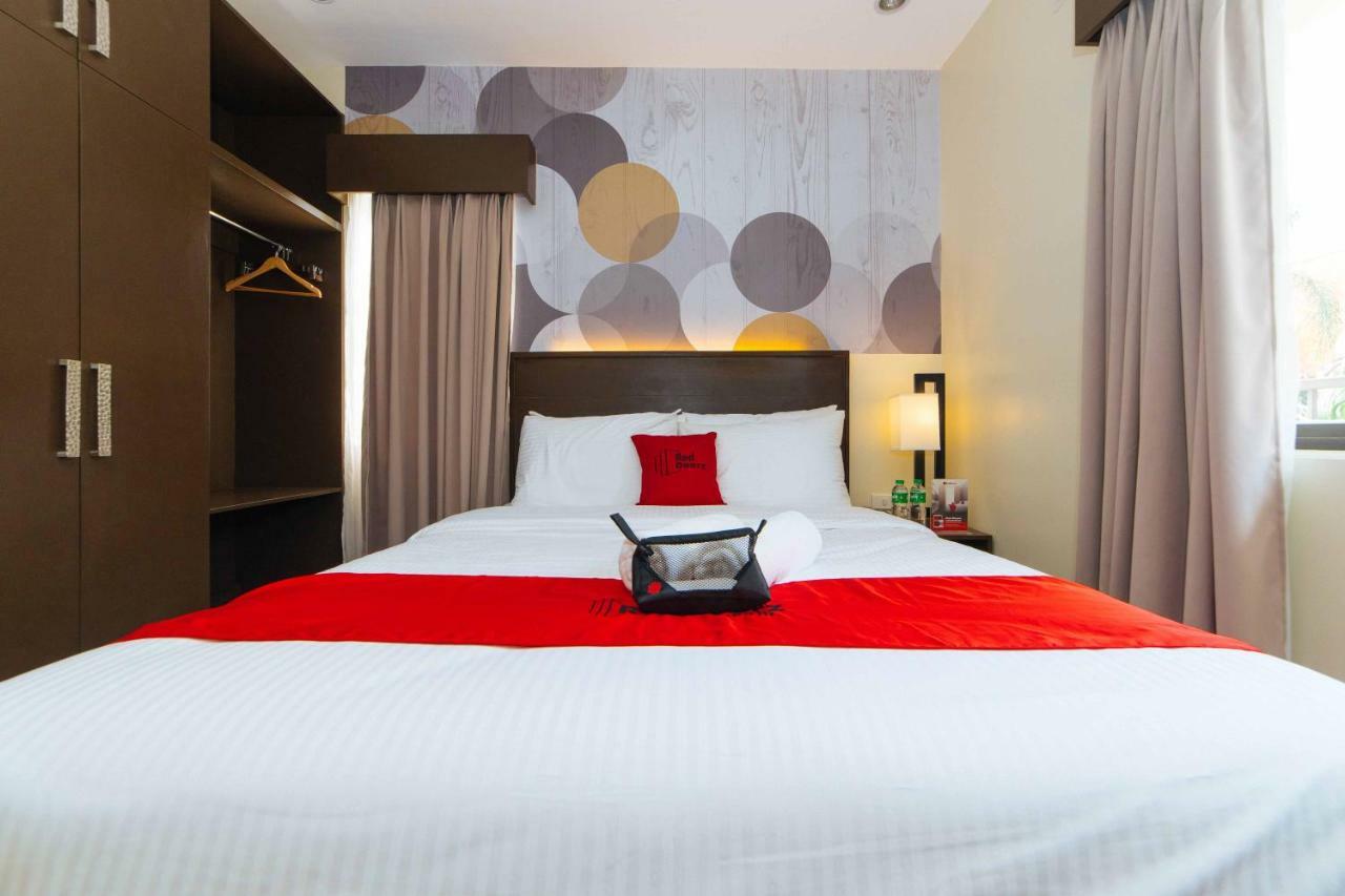 Готель Reddoorz Premium @ Sta Rosa Tagaytay Road Silang Екстер'єр фото